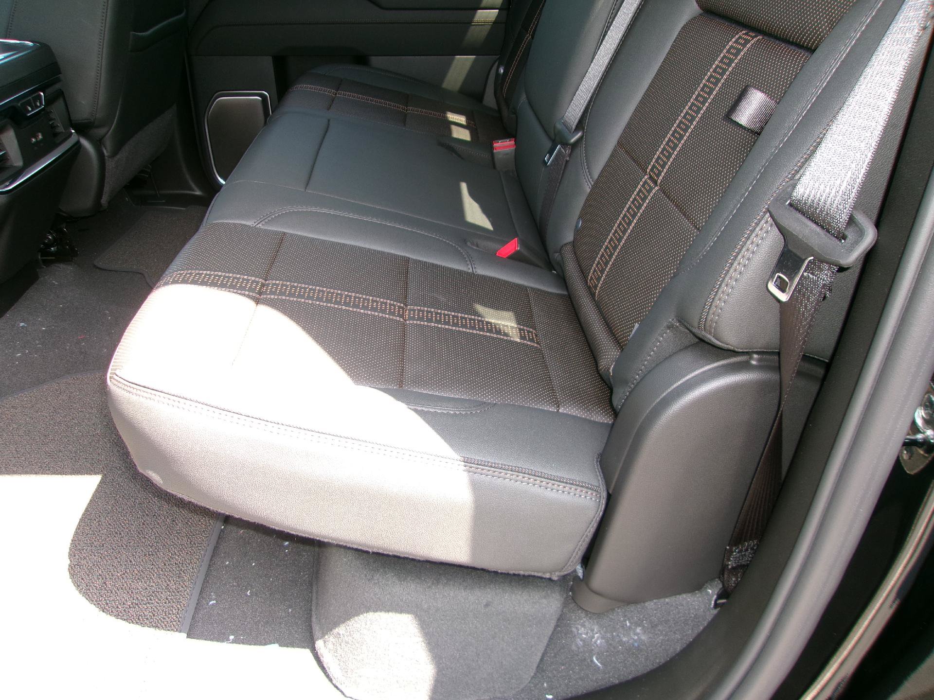 New 2026 Chevrolet Silverado 1500 High Country w/ Midnight Edition AWD/4WD image 14