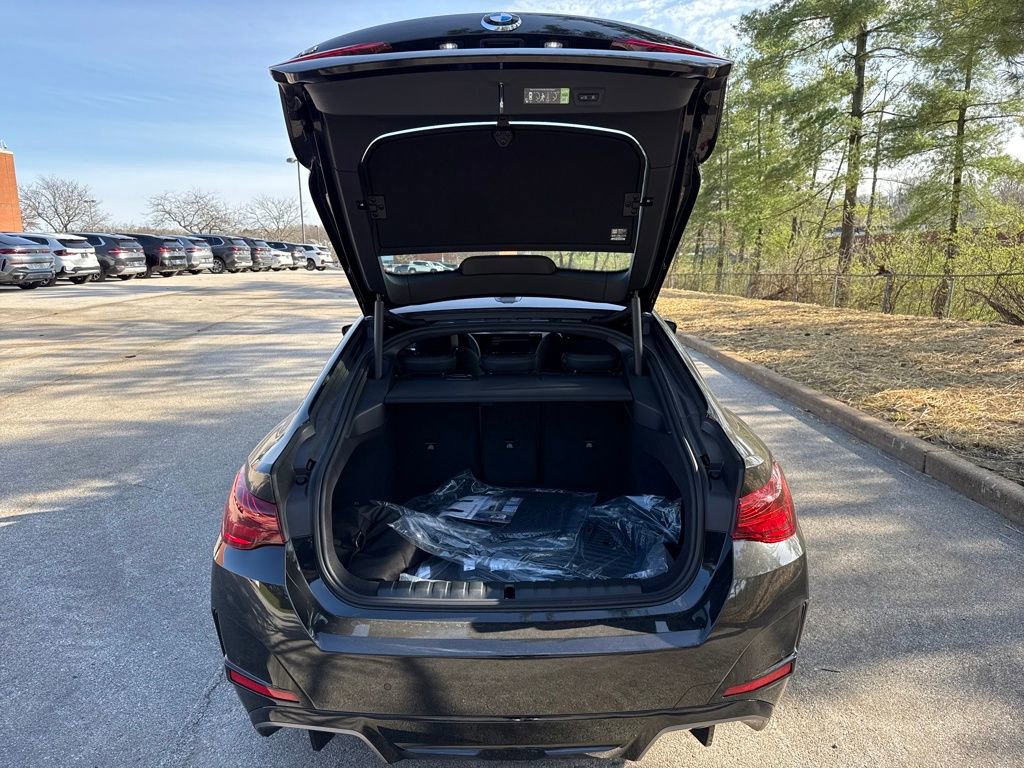 New 2026 BMW i4 xDrive40i image 24