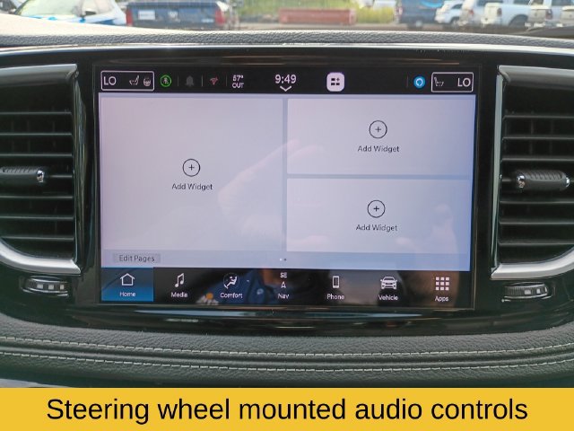 Used 2026 Chrysler Pacifica Limited FWD image 15