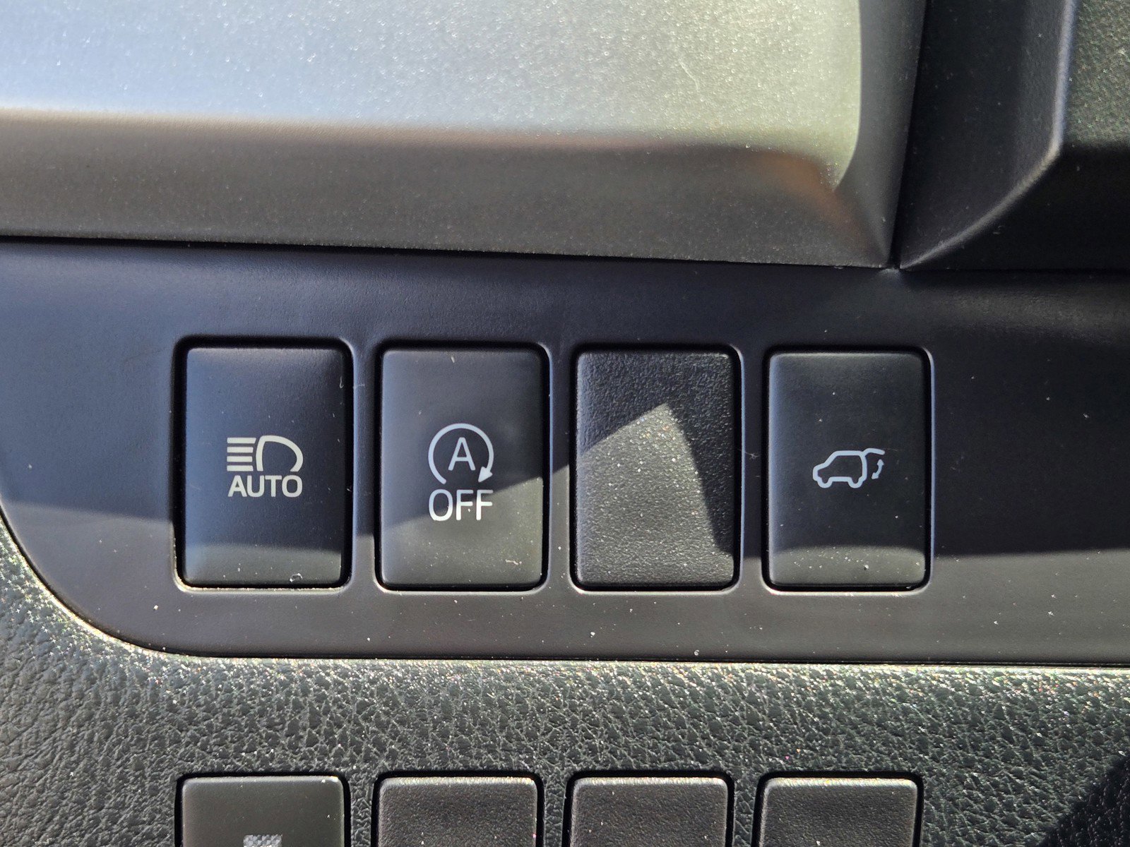 Used 2018 Toyota Highlander XLE image 25