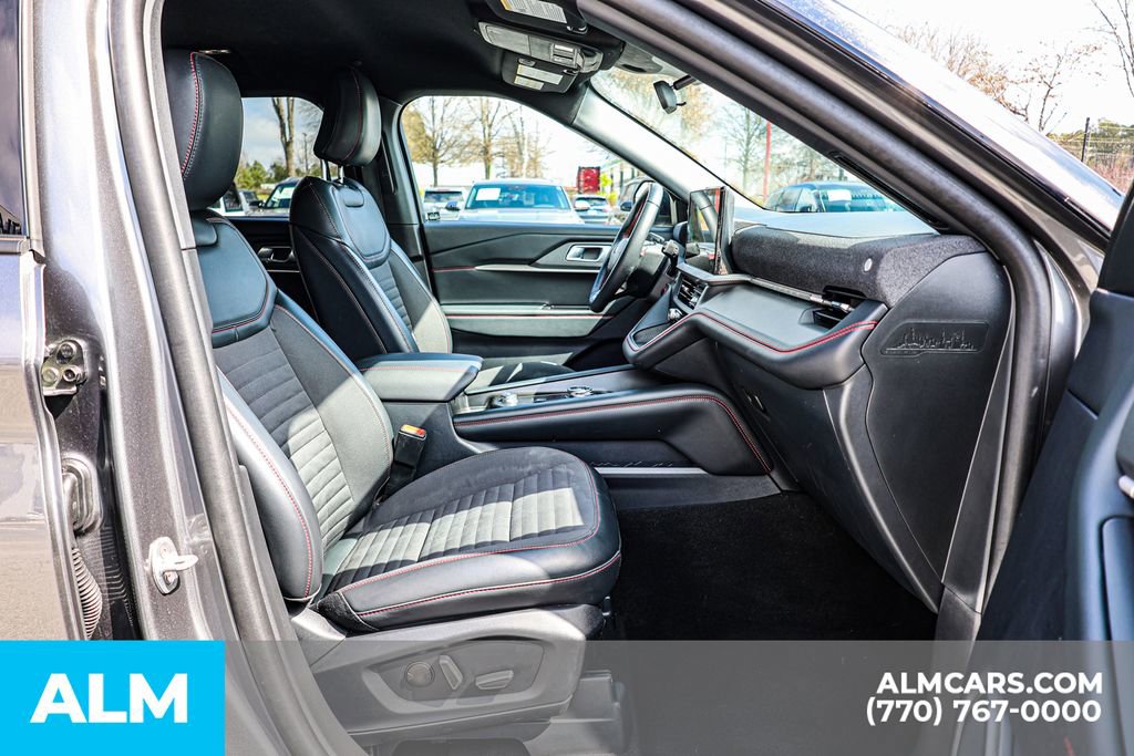 Used 2025 Ford Explorer ST-Line image 23