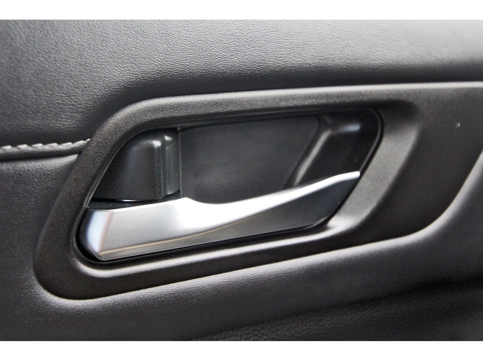 Used 2024 Nissan Pathfinder SL FWD image 22
