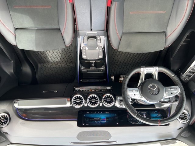 Used 2022 Mercedes-Benz GLB 35 AMG 4MATIC image 11