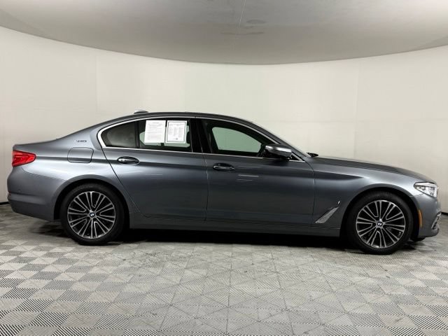 Used 2018 BMW 530e xDrive AWD/4WD image 9