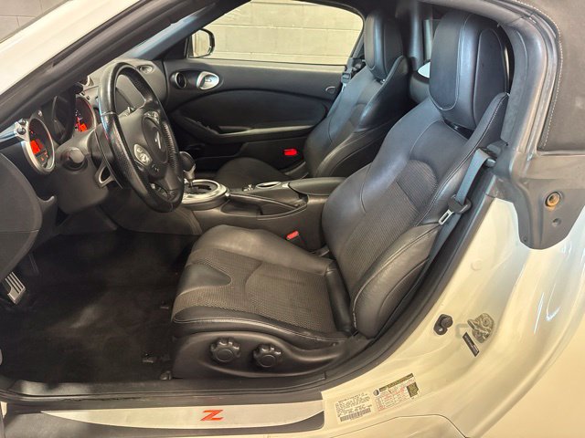 Used 2016 Nissan 370Z Touring Sport RWD image 10