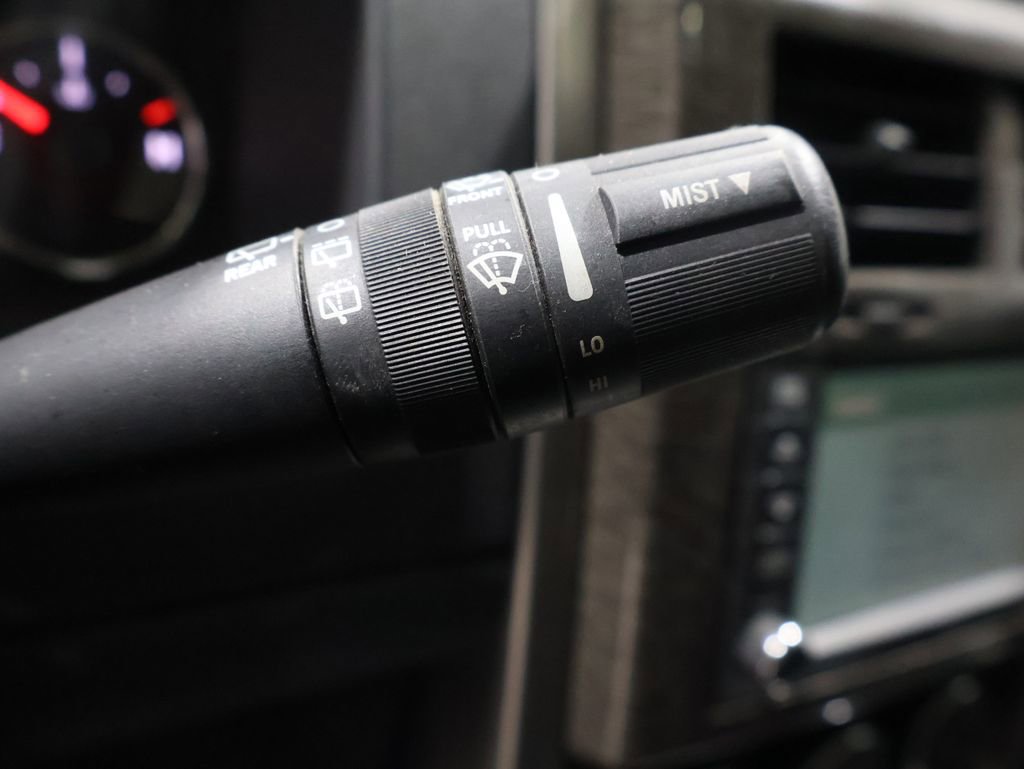 Used 2012 Jeep Liberty Limited w/ Tire & Wheel Group image 36