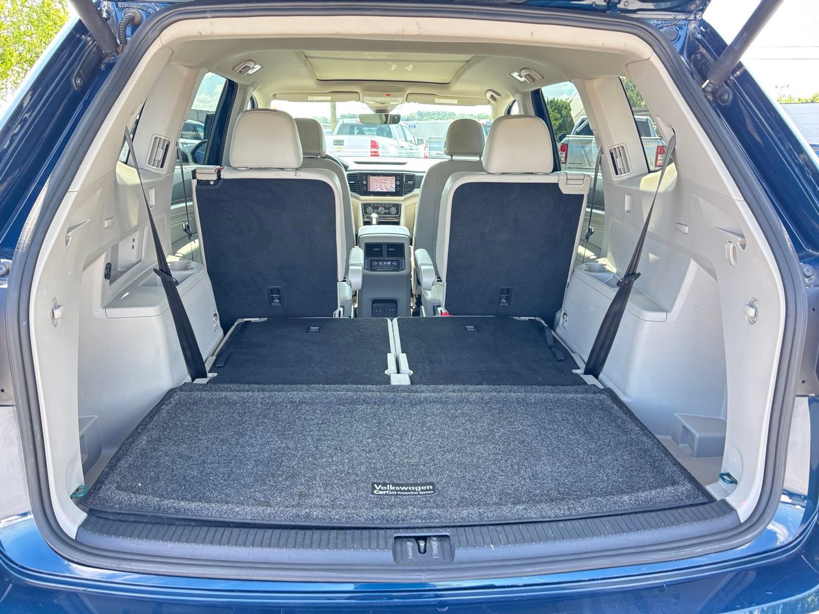 Used 2022 Volkswagen Atlas SEL R-Line AWD/4WD image 17