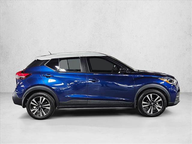 Used 2019 Nissan Kicks SV image 4