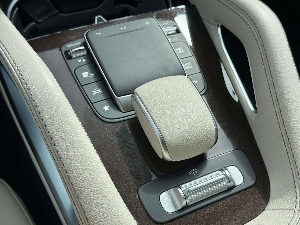 Used 2021 Mercedes-Benz GLS 450 4MATIC image 32