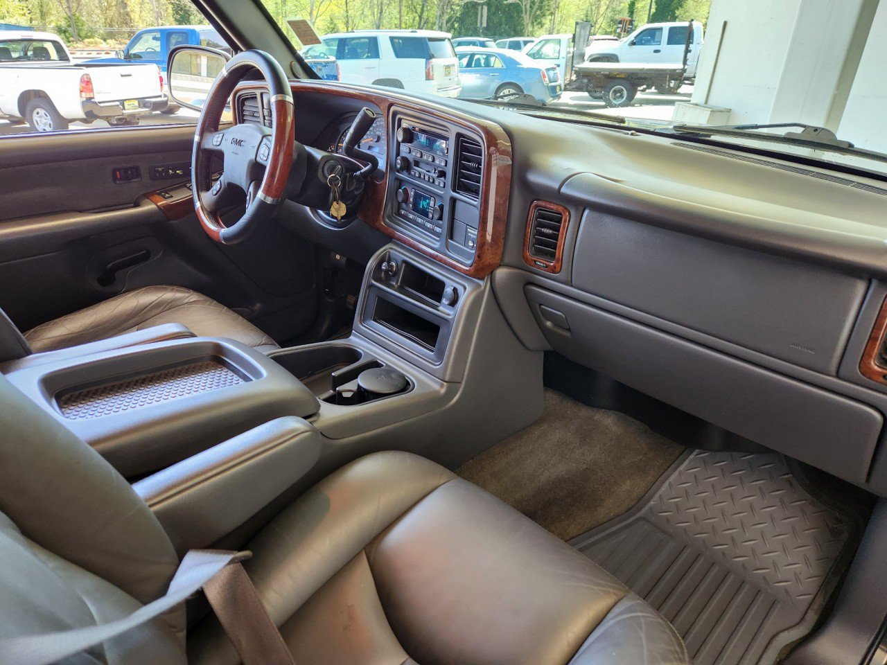 Used 2003 GMC Sierra 2500 SLT w/ SLT Preferred Equipment Group AWD/4WD image 19