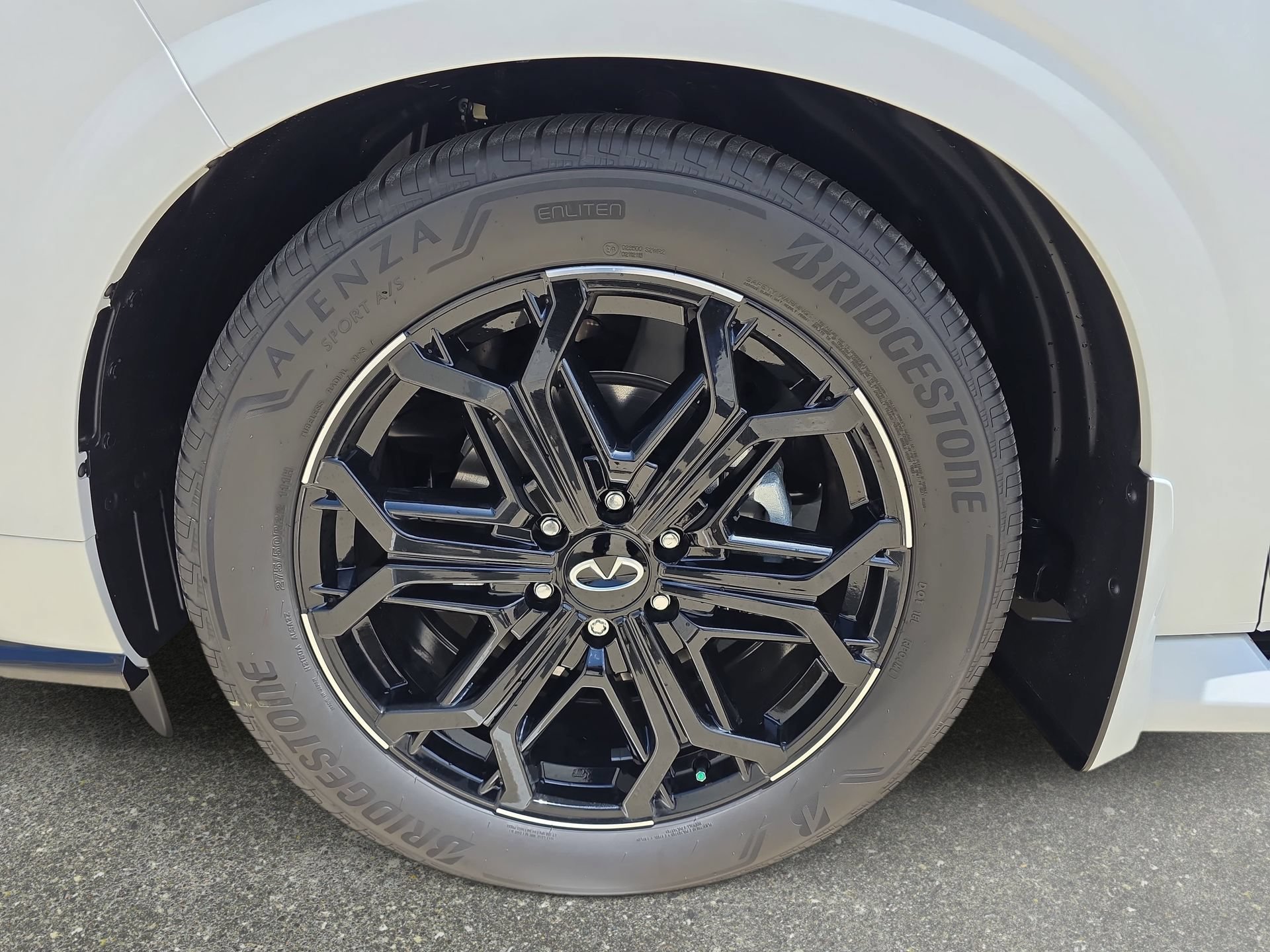 New 2026 INFINITI QX80 4WD w/ Sport Exterior Package image 31