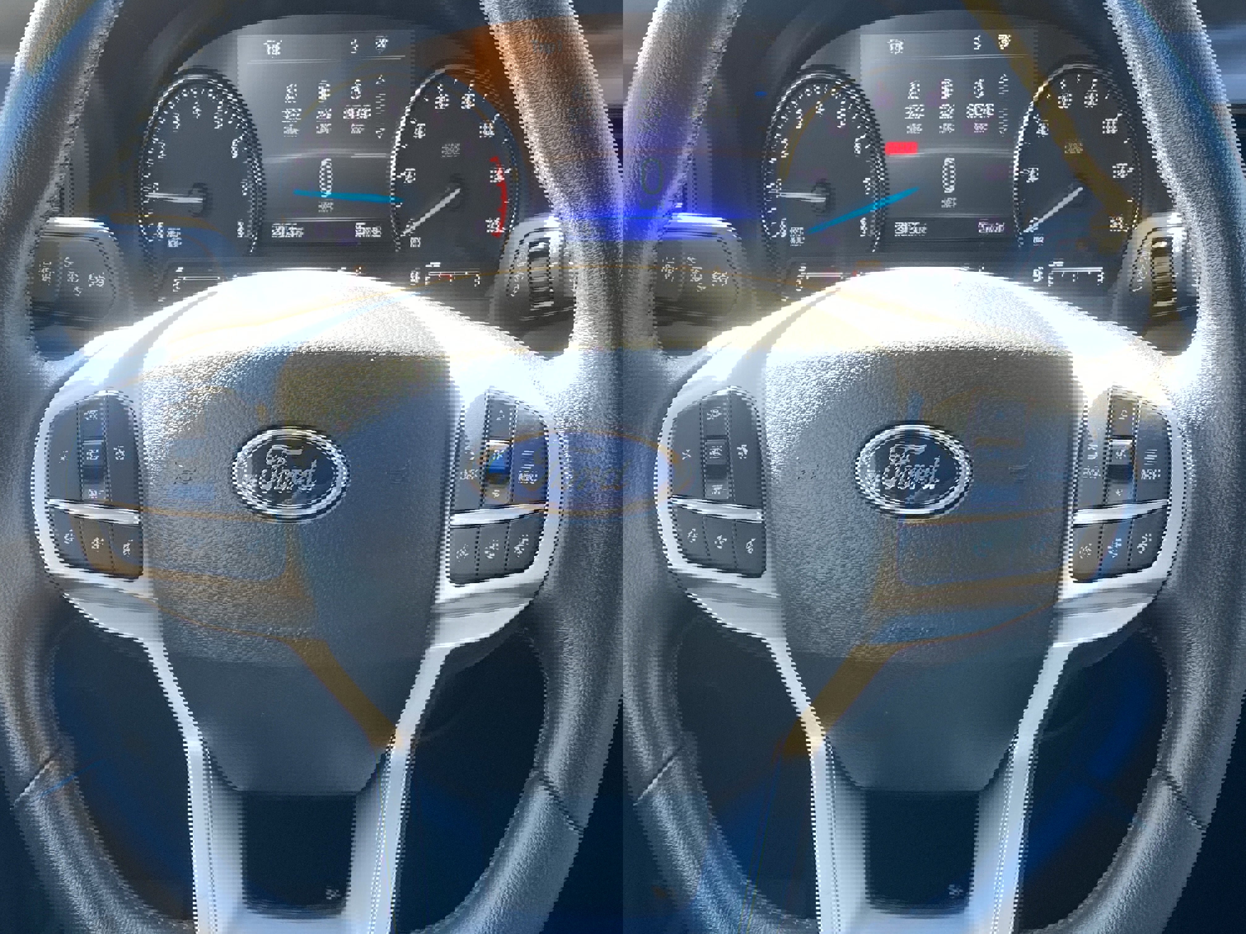 Used 2022 Ford Explorer XLT image 13