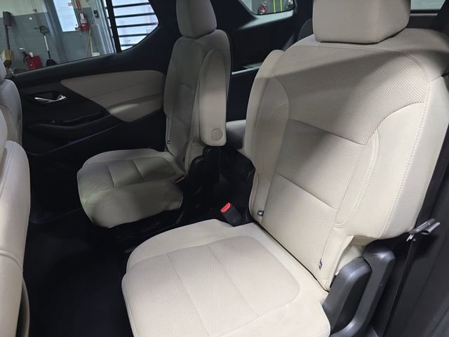 Used 2023 Chevrolet Traverse LT w/ LPO, Cargo Package image 18