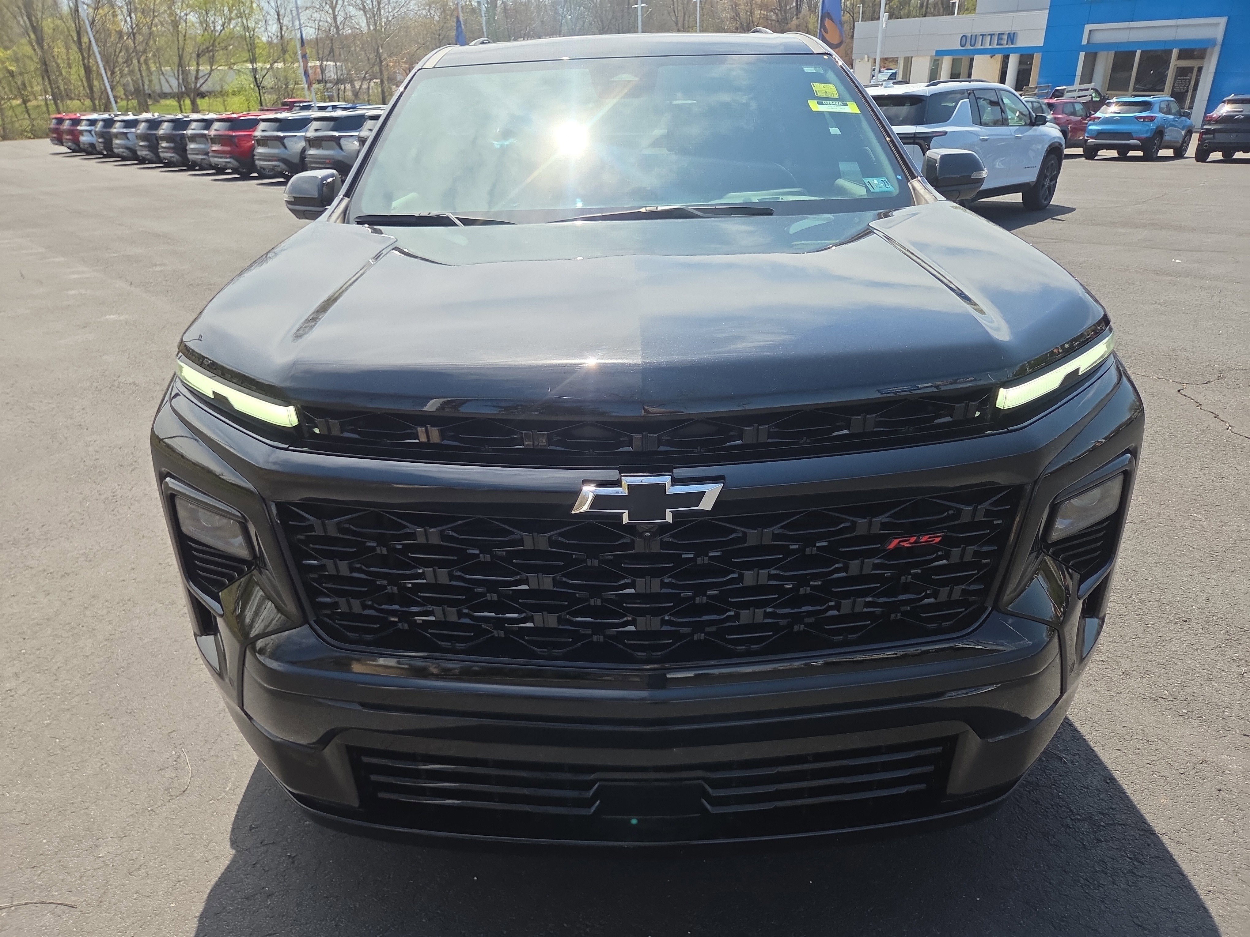 Used 2025 Chevrolet Traverse RS w/ LPO, Floor Liner Package AWD/4WD image 8