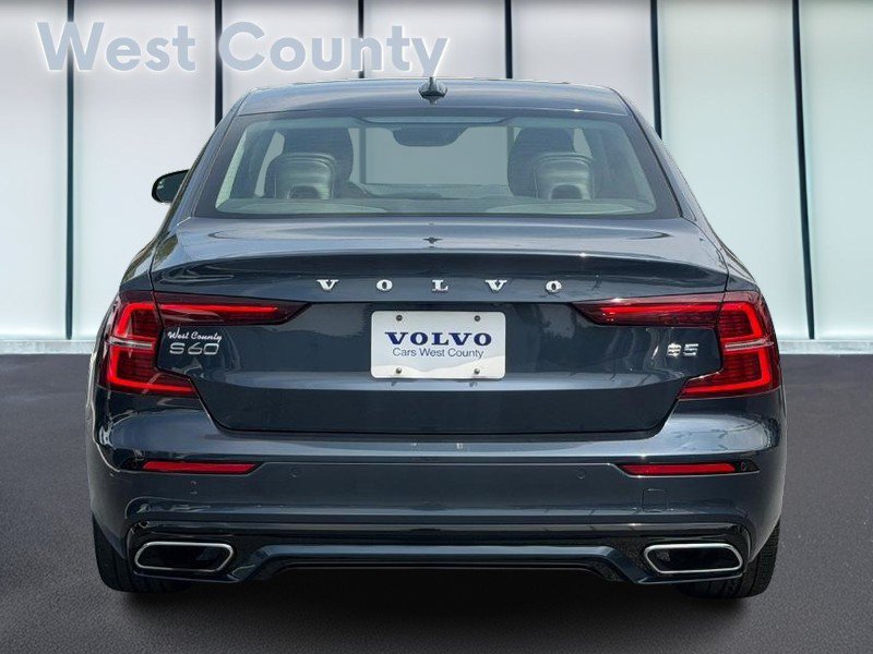 Certified 2022 Volvo S60 B5 Momentum FWD image 6