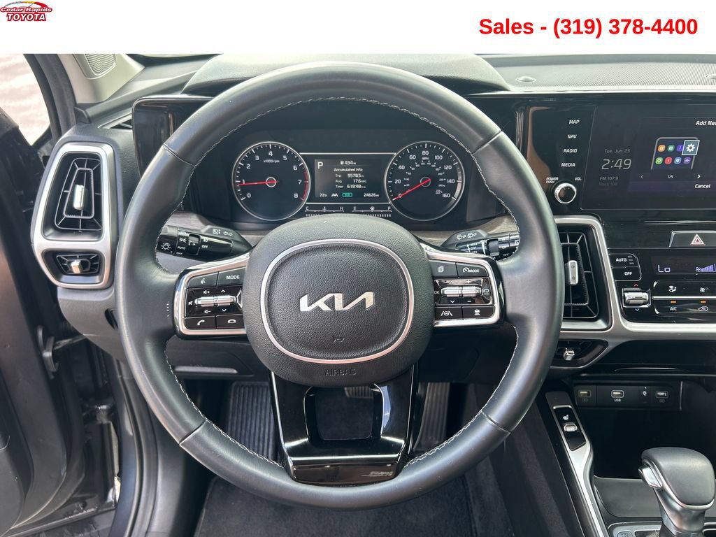 Used 2023 Kia Sorento EX w/ Panoramic Sunroof Package FWD image 13