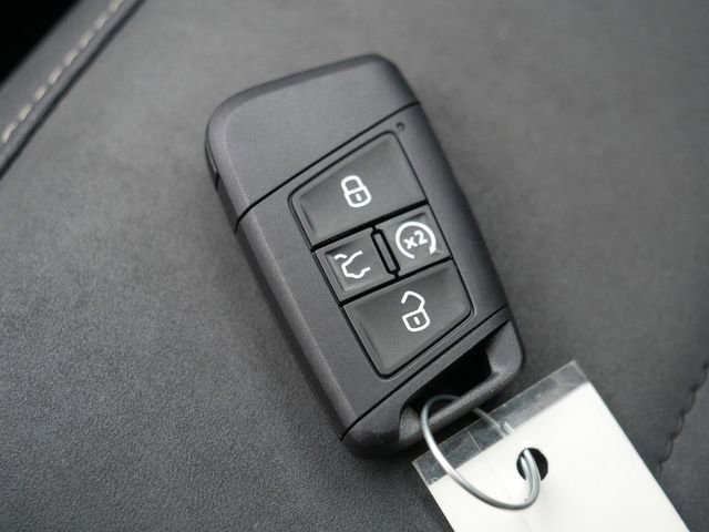 Certified 2024 Volkswagen Taos SE AWD/4WD image 37