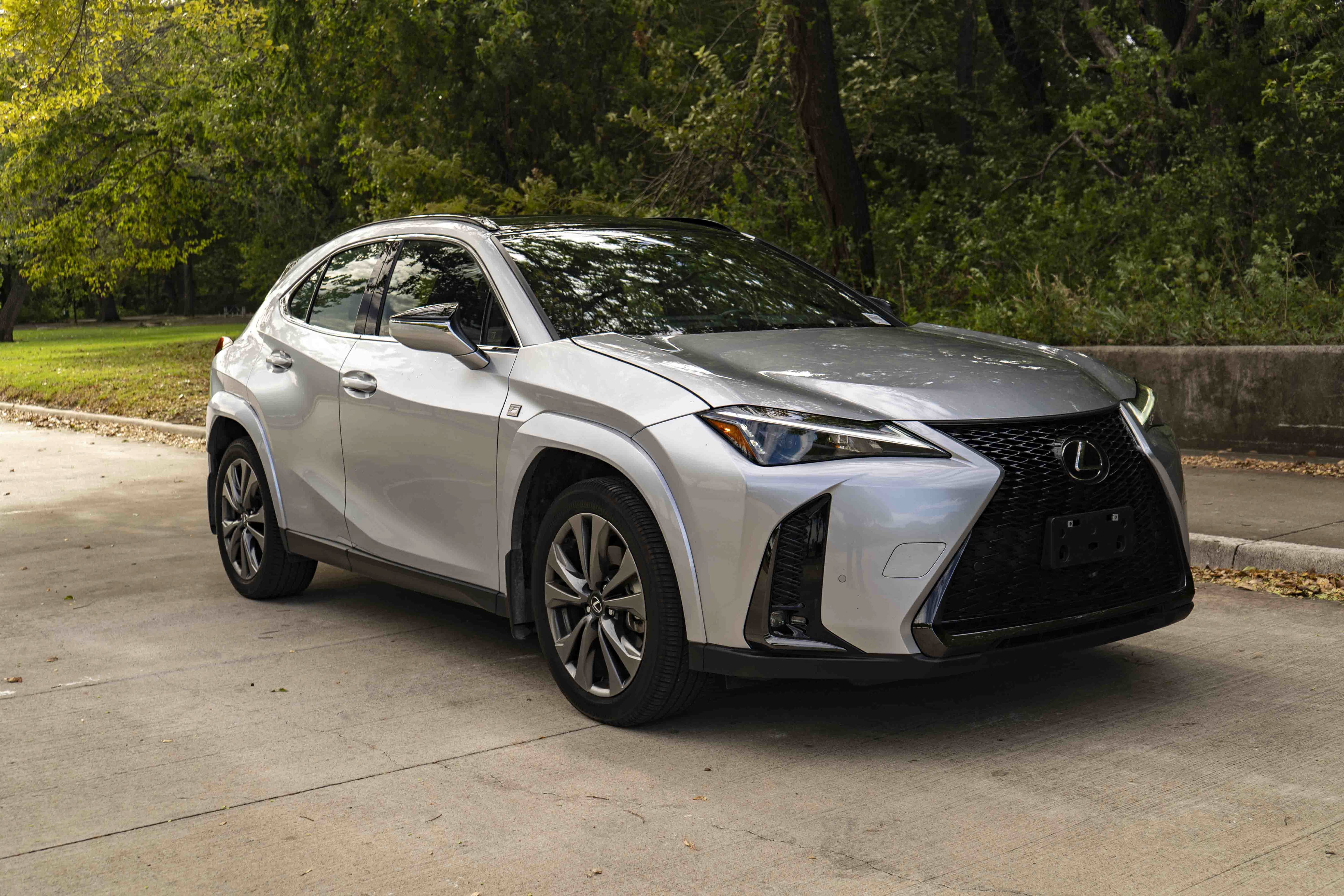 Used 2025 Lexus UX 300h AWD w/ Accessory Package (Z1) image 2