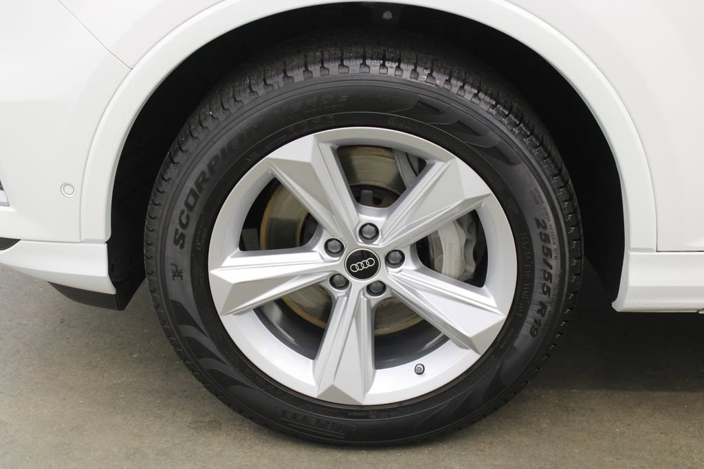 Used 2023 Audi Q7 2.0T Premium Plus w/ Premium Plus Package image 31