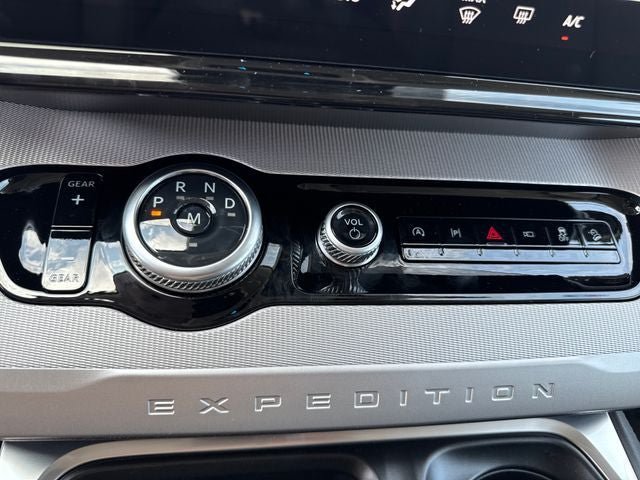 New 2026 Ford Expedition Active AWD/4WD image 26