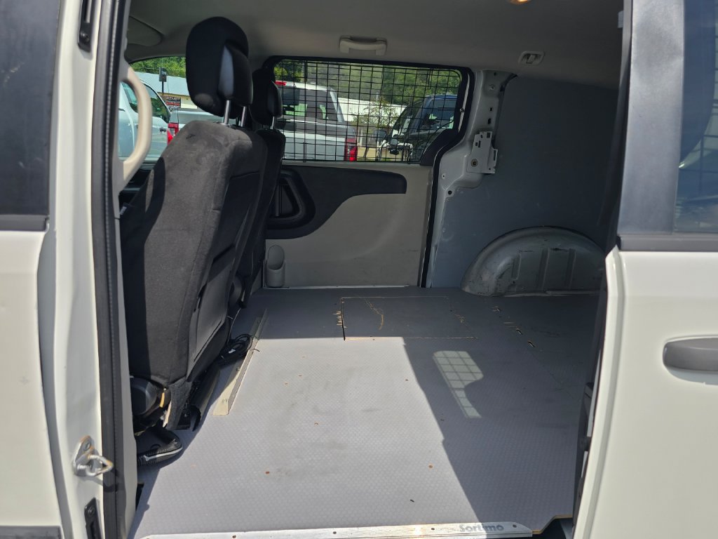 Used 2013 RAM C/V Tradesman FWD image 10