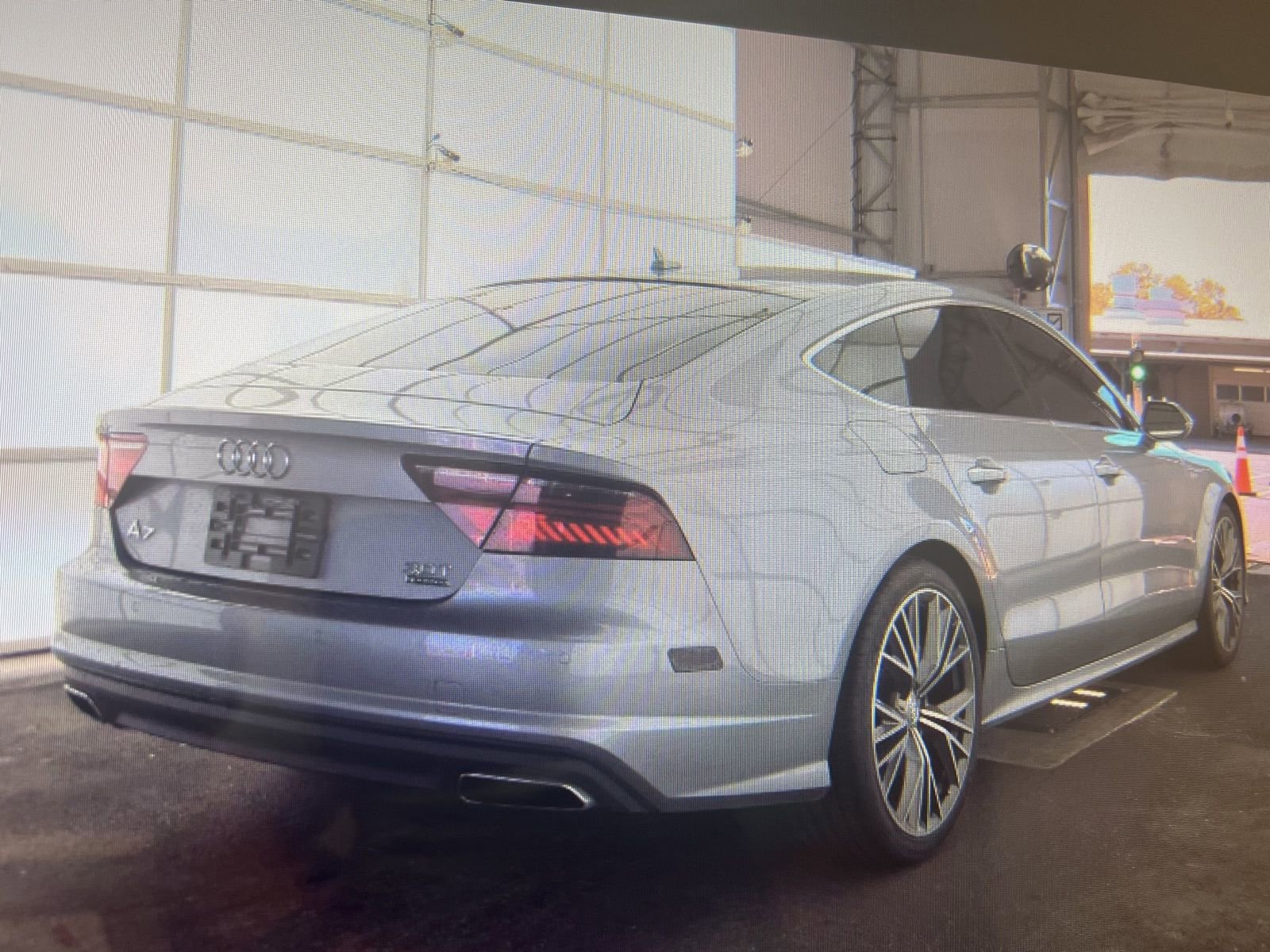 Used 2018 Audi A7 3.0T Premium Plus w/ 20" Wheel & Tire Package image 2