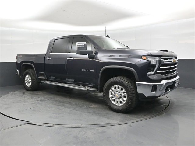 Used 2024 Chevrolet Silverado 2500 LTZ image 1