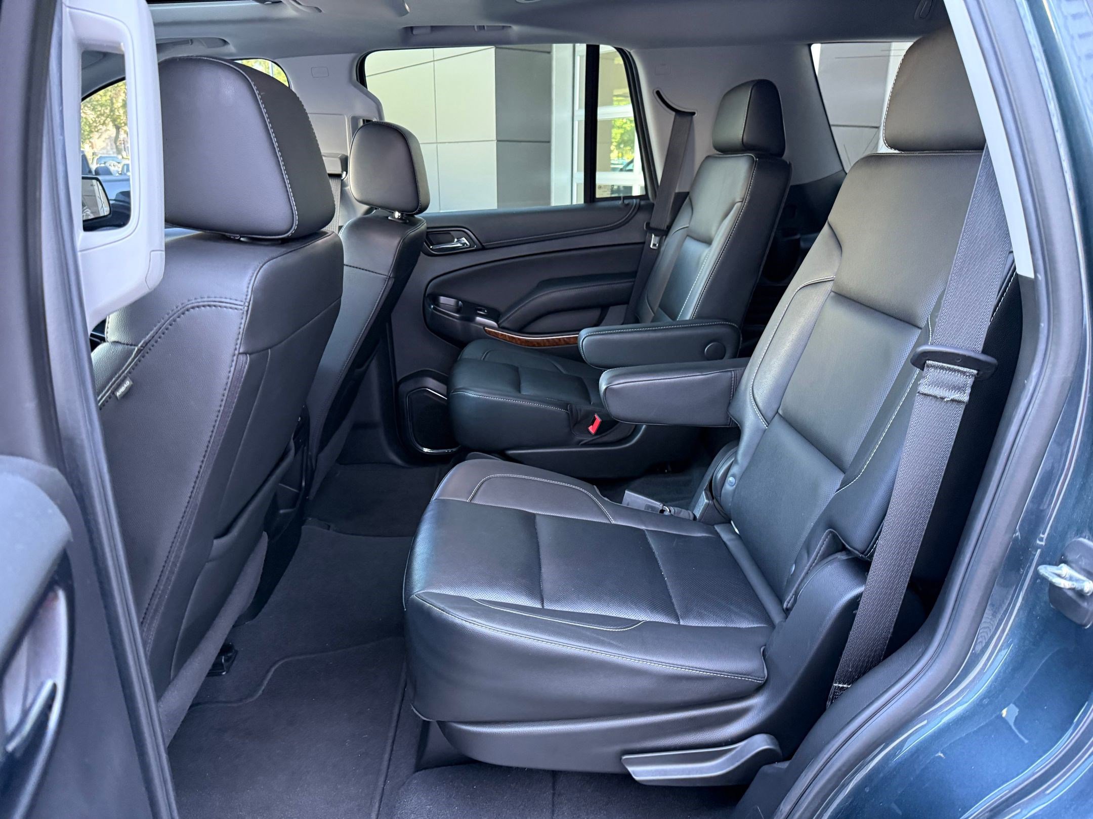 Used 2020 Chevrolet Tahoe Premier w/ 6.2L Performance Package image 29