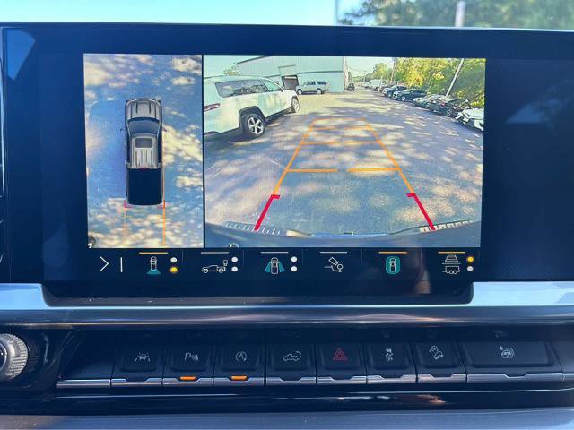 Used 2023 Chevrolet Silverado 1500 High Country w/ Technology Package image 23