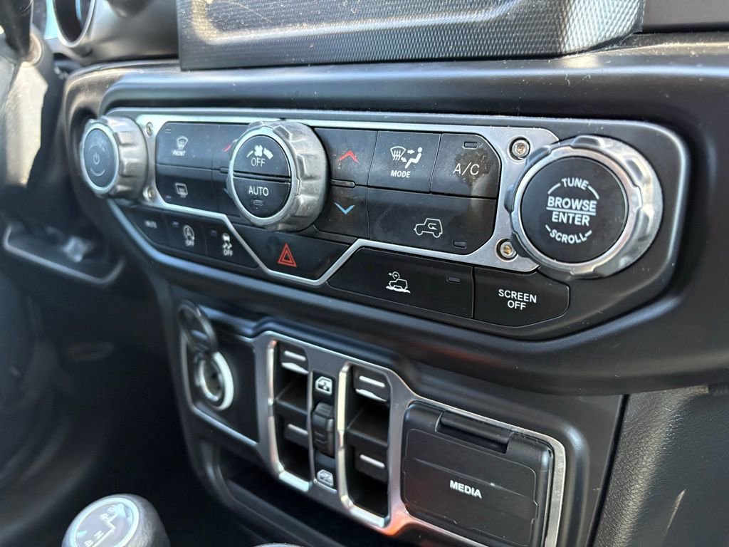 Used 2022 Jeep Gladiator Sport image 27