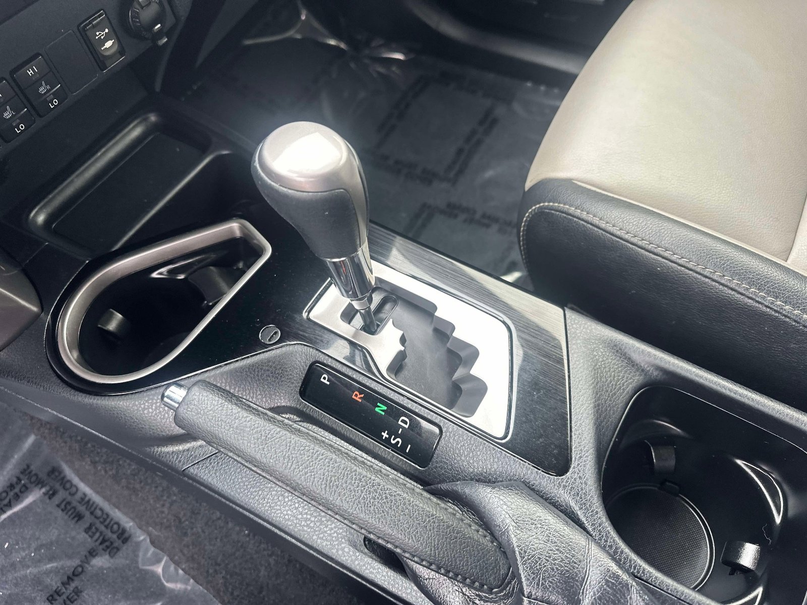 Used 2017 Toyota RAV4 Limited w/ Advanced Technology Package image 13