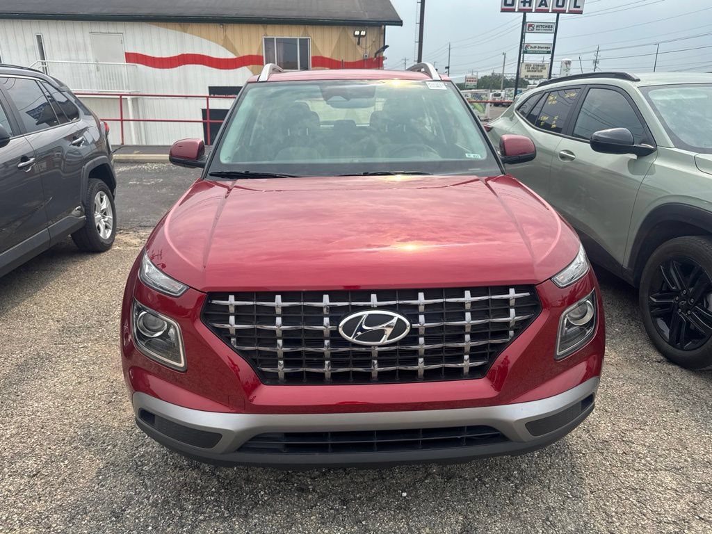 Certified 2024 Hyundai Venue SEL FWD image 9