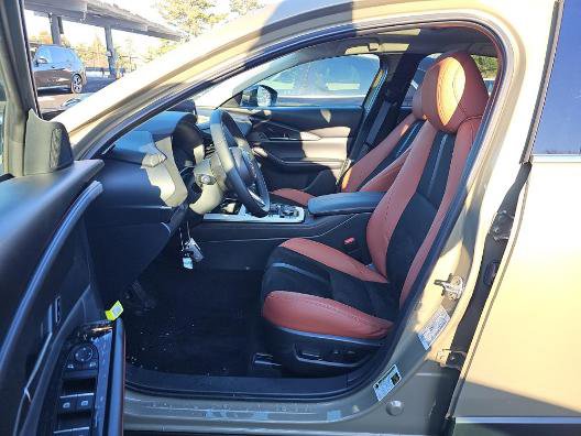 Used 2025 MAZDA CX-30 Carbon image 7