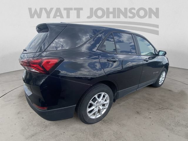 Used 2024 Chevrolet Equinox LS w/ LS Convenience Package AWD/4WD image 10