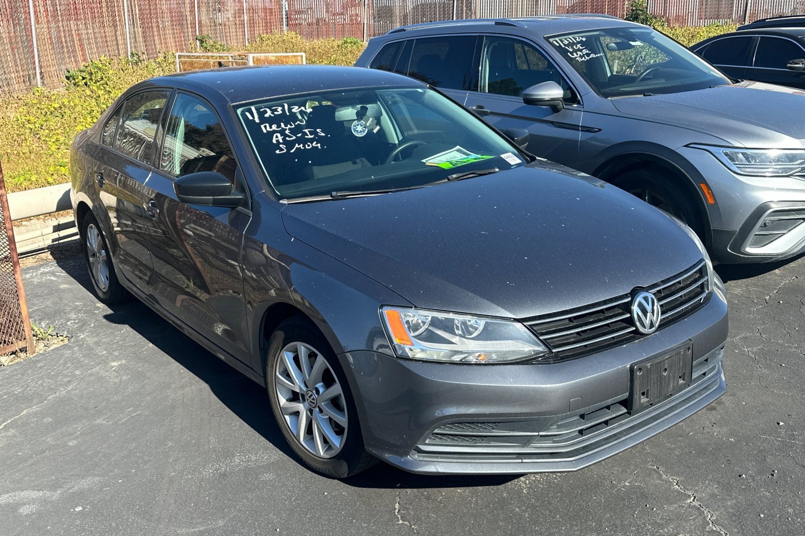 Used 2015 Volkswagen Jetta SE image 2