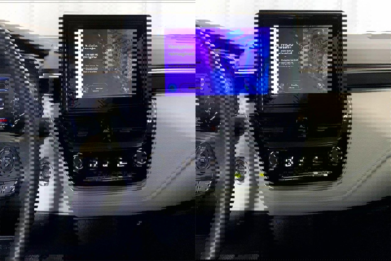 Used 2024 Toyota Corolla SE image 5