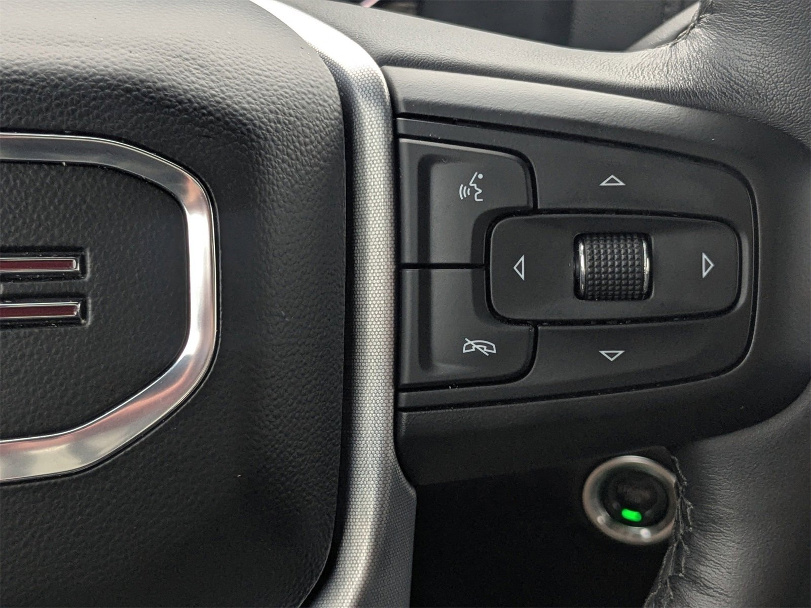 Used 2022 GMC Sierra 1500 SLT w/ SLT Premium Plus Package image 28