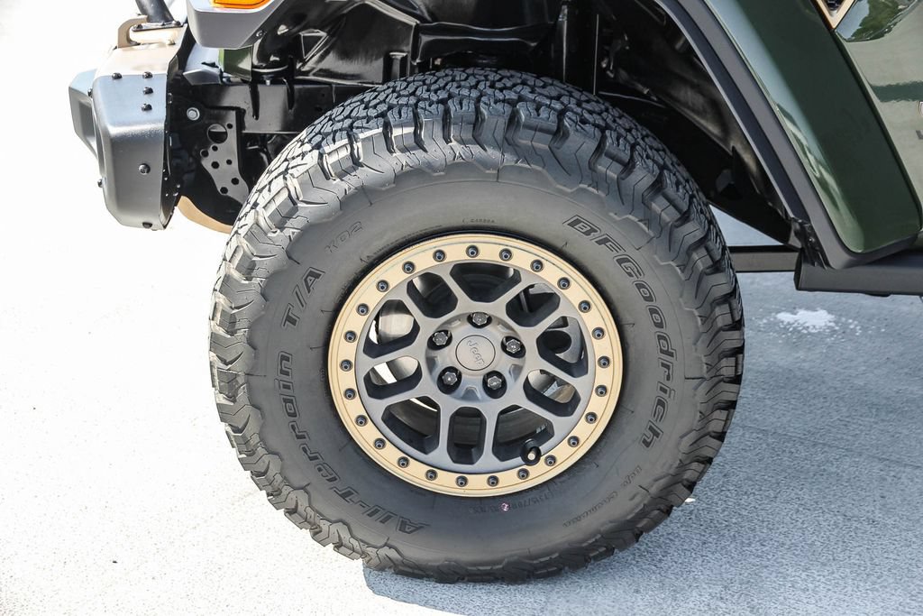 Used 2022 Jeep Wrangler Unlimited Rubicon w/ Xtreme Recon 35" Tire Package AWD/4WD image 10