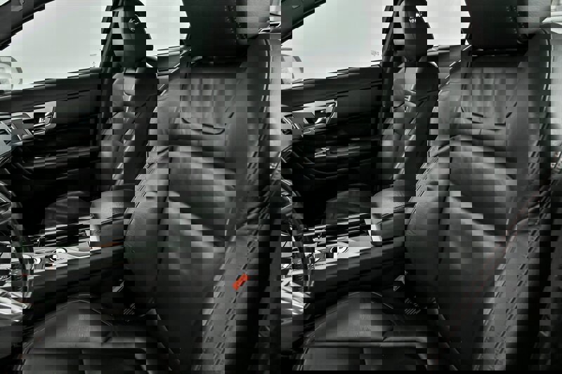 Used 2015 Jaguar XF Portfolio image 20