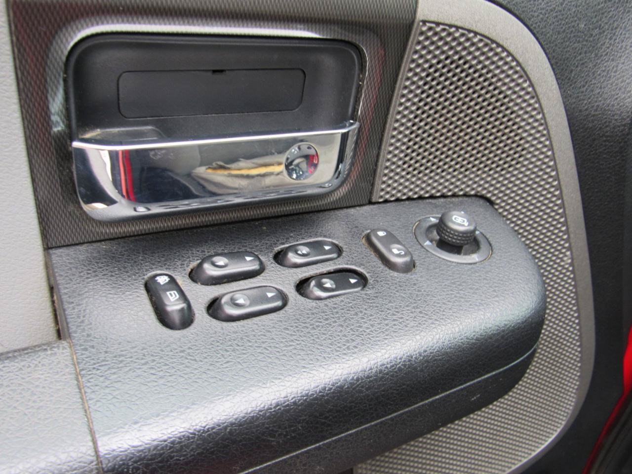 Used 2005 Ford F150 XLT AWD/4WD image 16
