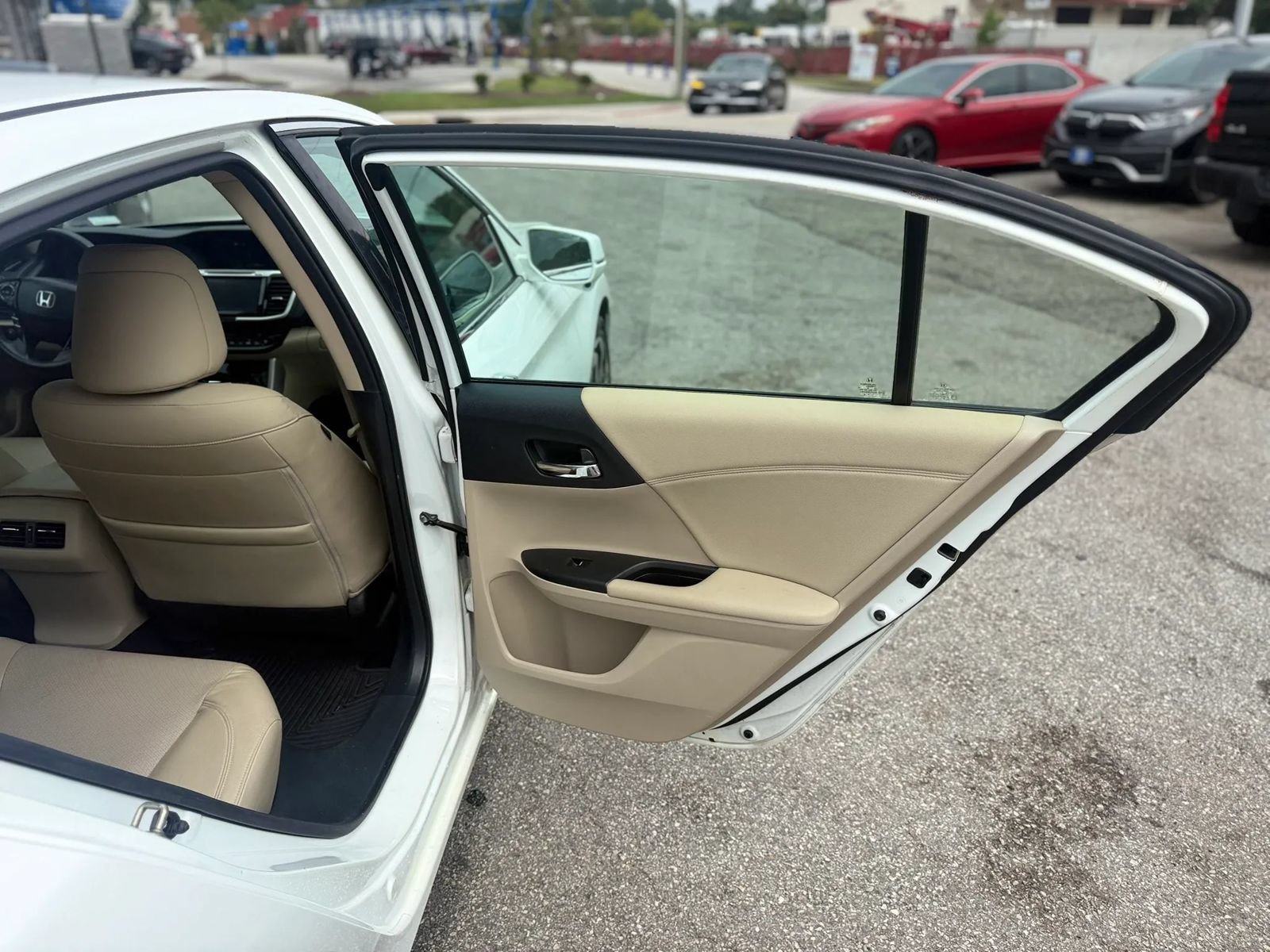 Used 2017 Honda Accord EX-L image 16
