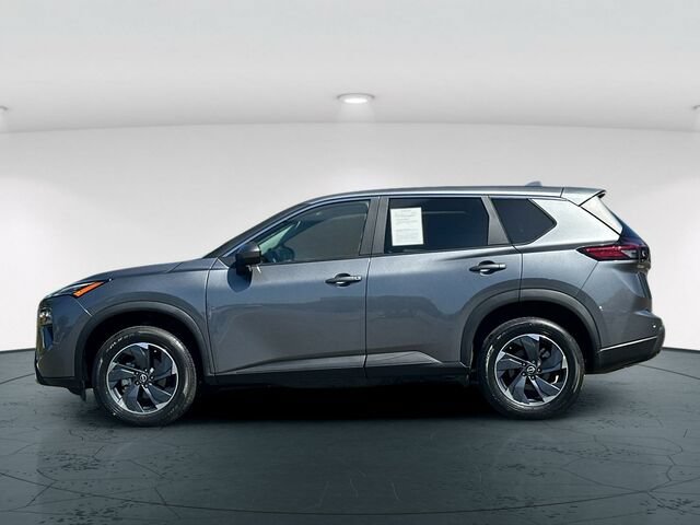 Used 2024 Nissan Rogue SV FWD image 3