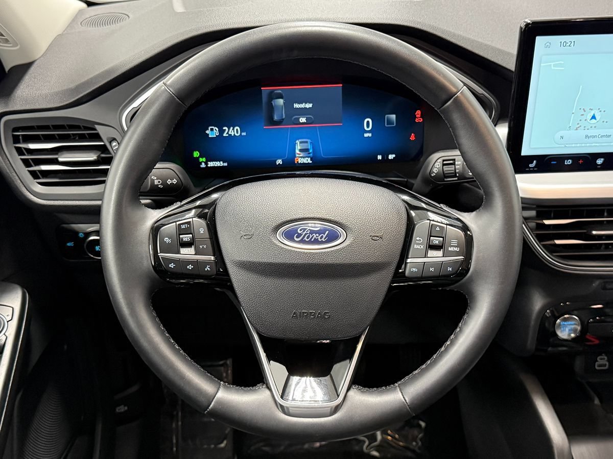Used 2025 Ford Escape Platinum AWD/4WD image 15