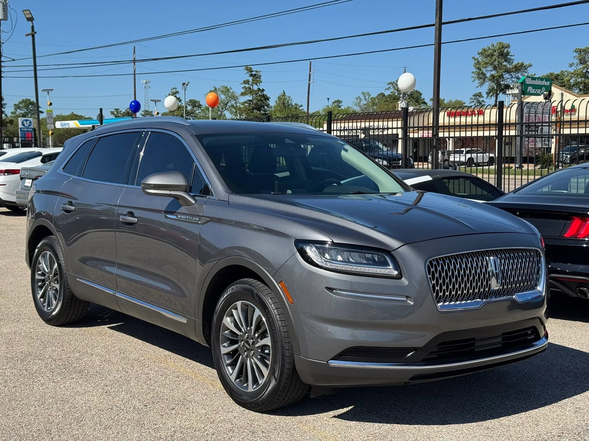Used 2022 Lincoln Nautilus FWD w/ Premium Package image 7