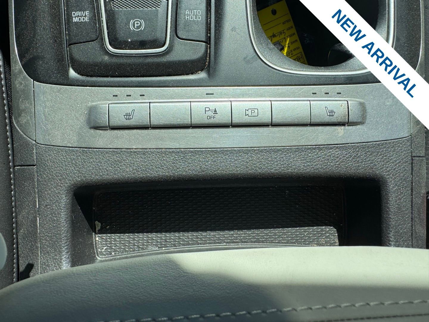 Used 2022 Kia Carnival LX image 25