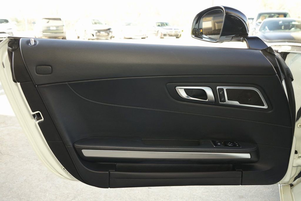 Used 2018 Mercedes-Benz AMG GT Roadster image 21