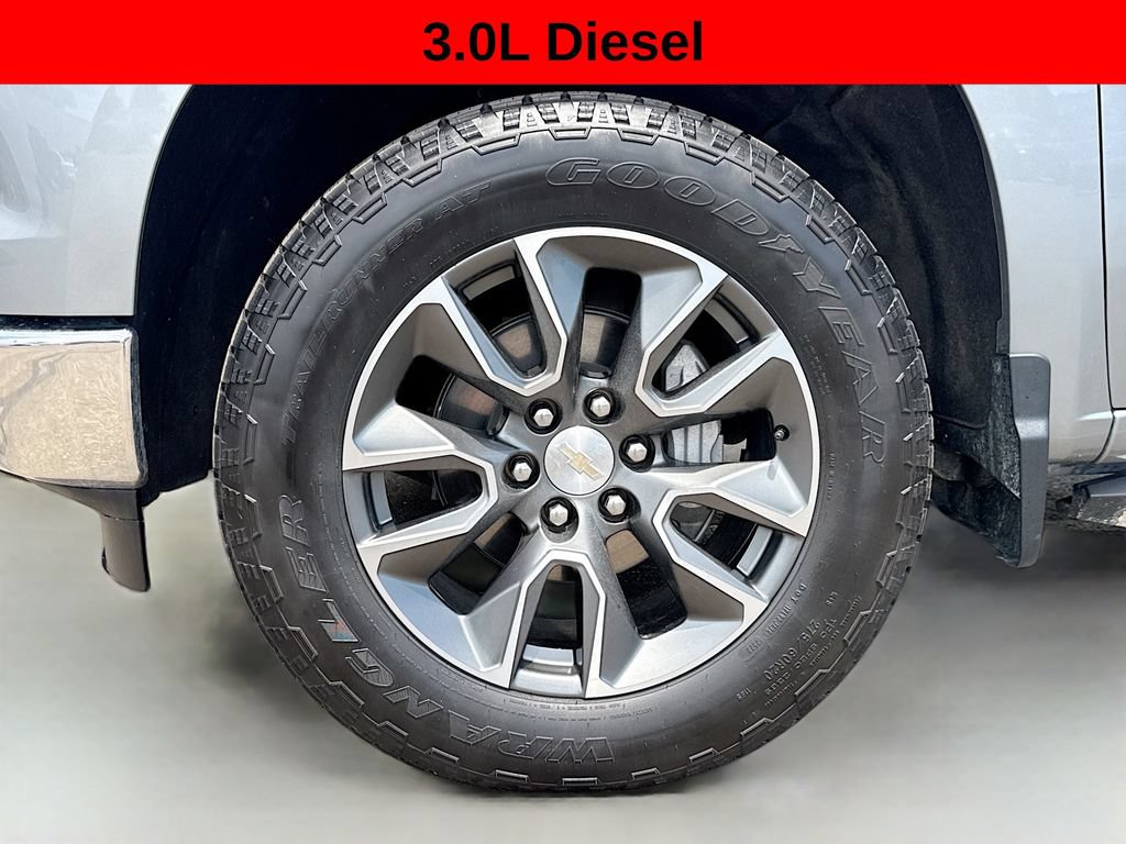 Used 2024 Chevrolet Silverado 1500 LT AWD/4WD image 31