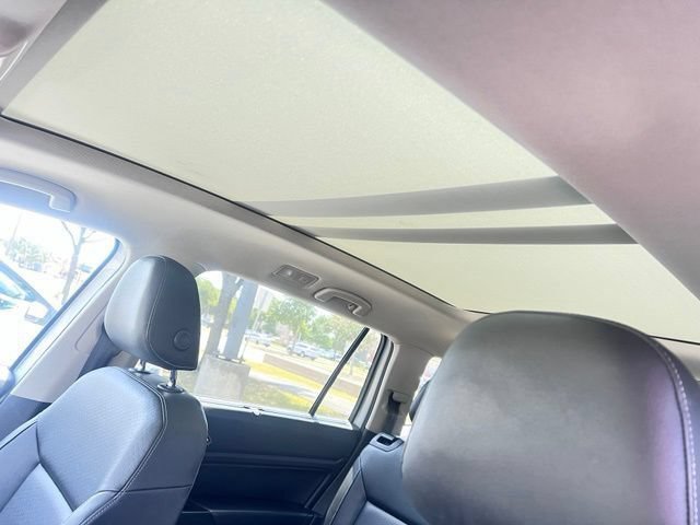 Used 2018 Volkswagen Atlas SEL w/ R-Line Package FWD image 6