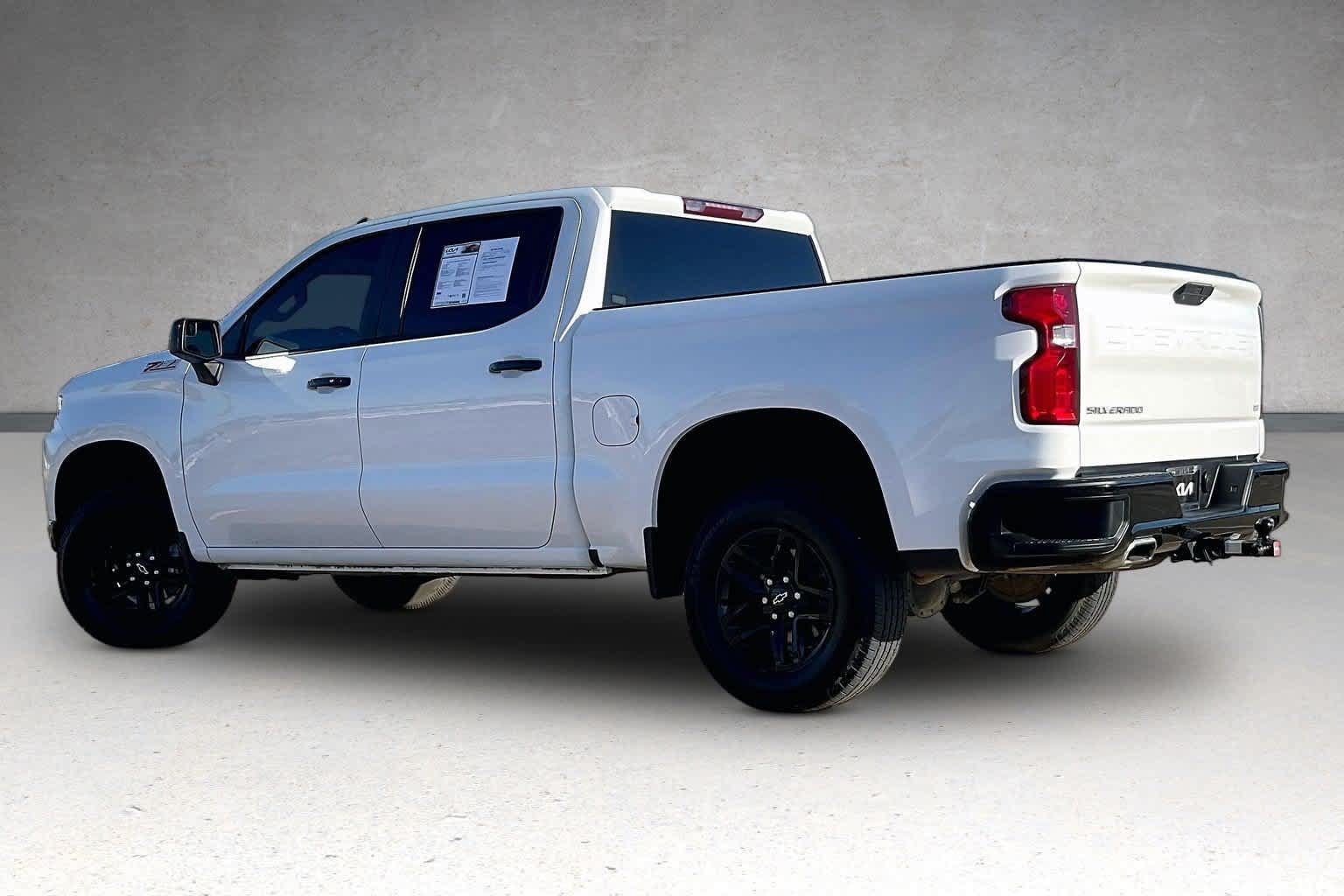 Used 2021 Chevrolet Silverado 1500 LT Trail Boss w/ Bed Protection Package AWD/4WD image 4