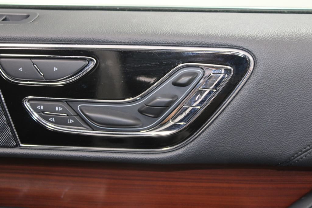 Used 2023 Lincoln Navigator Reserve image 31